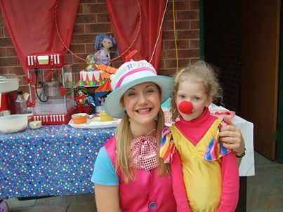 kids party clown melbourne dreamscape bubbles
