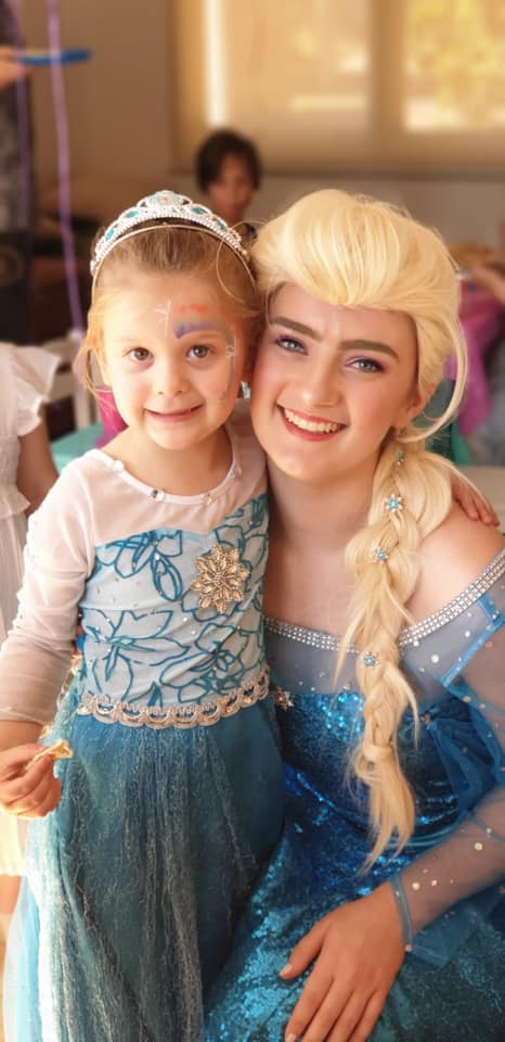 Queen Elsa Party Performer Dreamscape